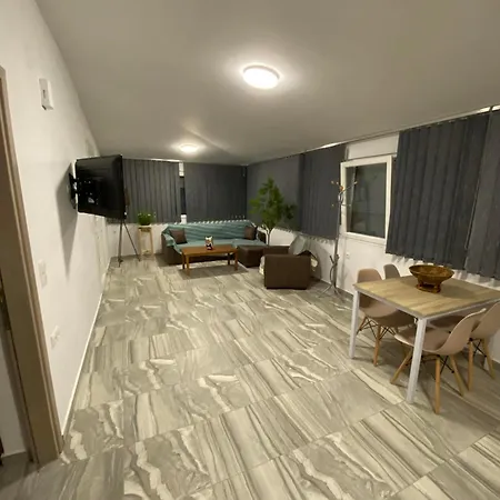 Four Seasons Holiday home