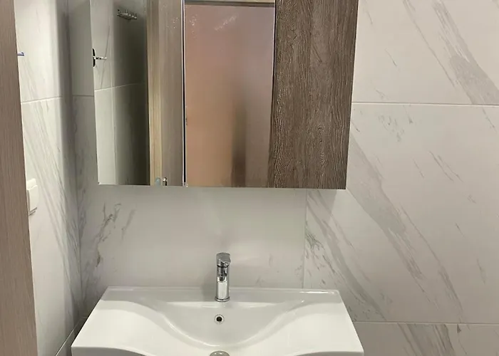 Four Seasons Hébergement de vacances Leptokaryá