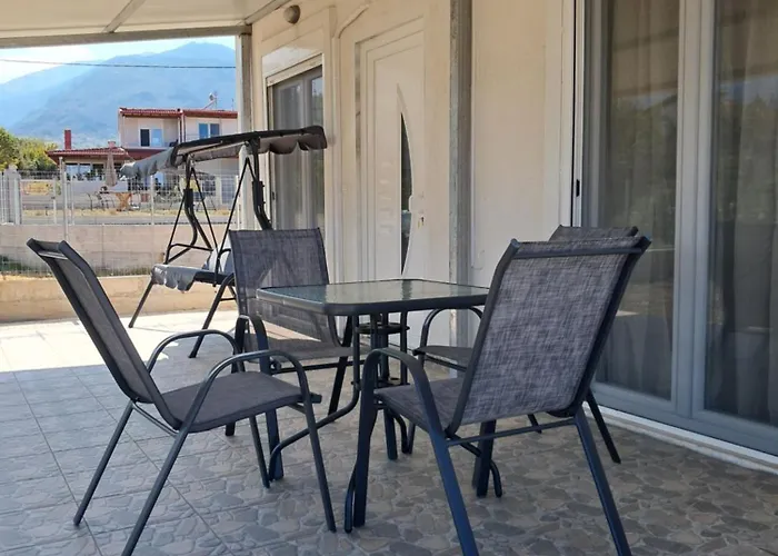 Four Seasons Leptokaryá